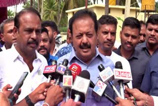 Minister Cheluvarayaswamy spoke to the media.
