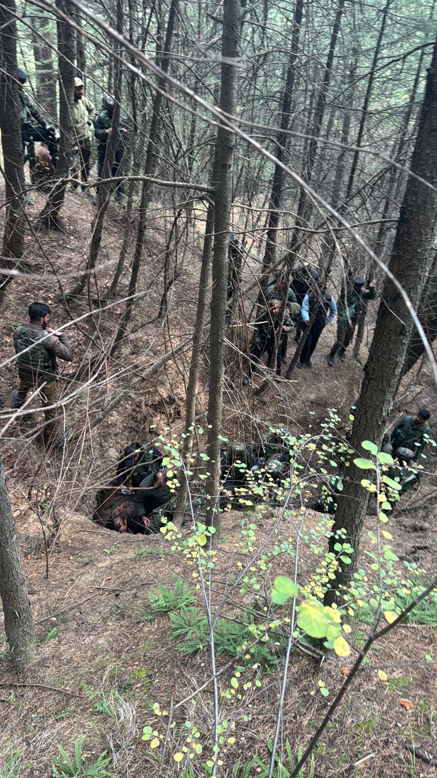 Security Forces Busted A Militant Hideout And Unearthed Arms And Ammunition From It In J&K's Baramulla