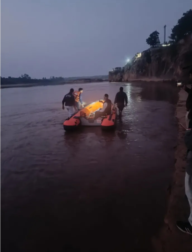 3 DOCTORS DROWN IN SINGRAULI