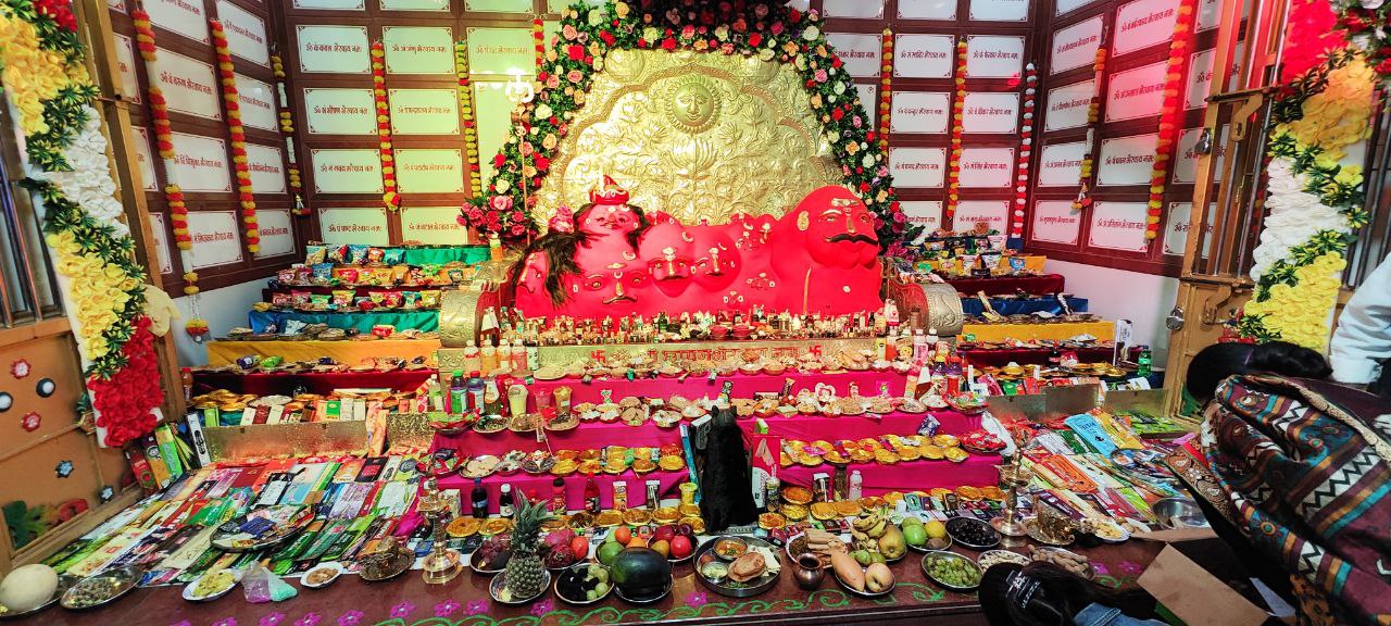 Liquor offered to Baba Bhairavnath