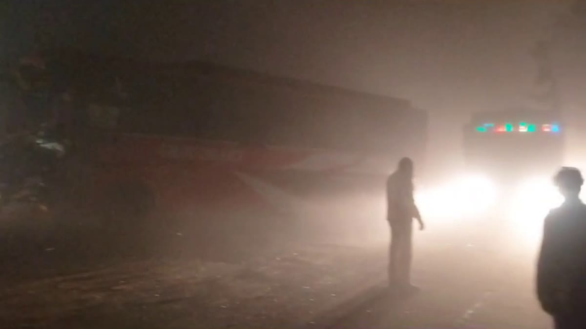 Dense fog in Dausa