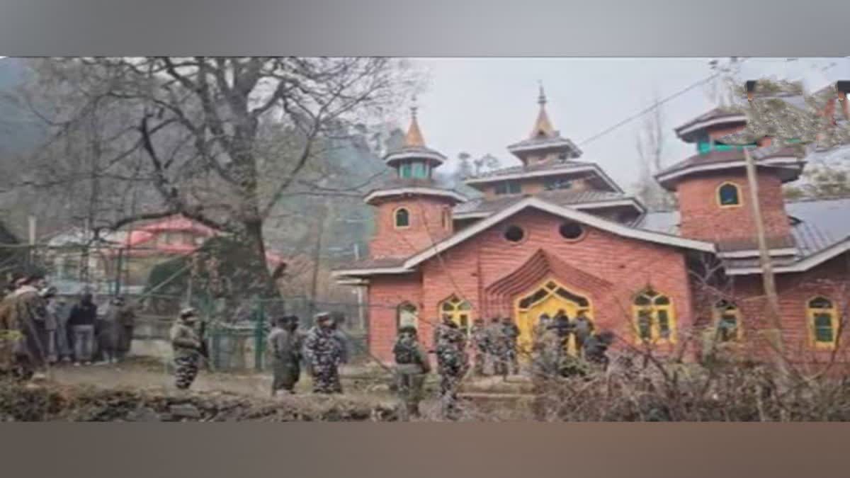 Police Officer Killed In Kashmir