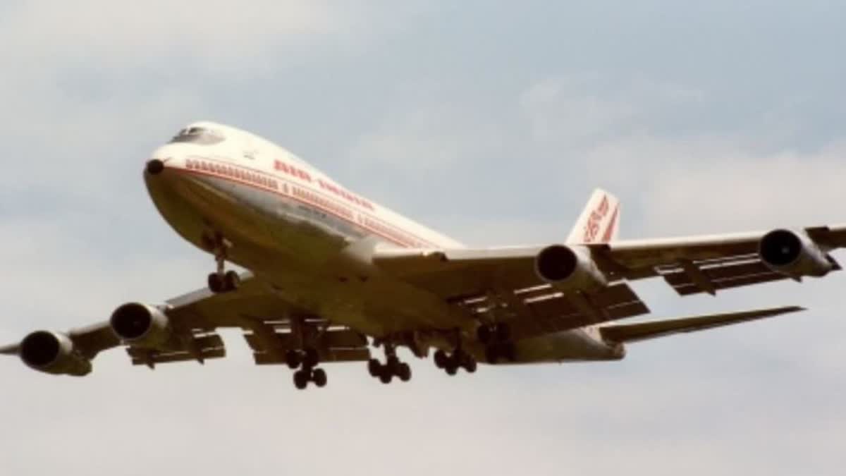 passengers of the plane stopped in France