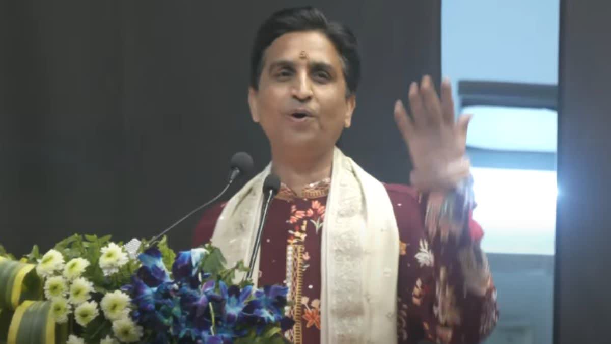 Kumar Vishwas in Lucknow for Atal Geet Ganga program solo recital