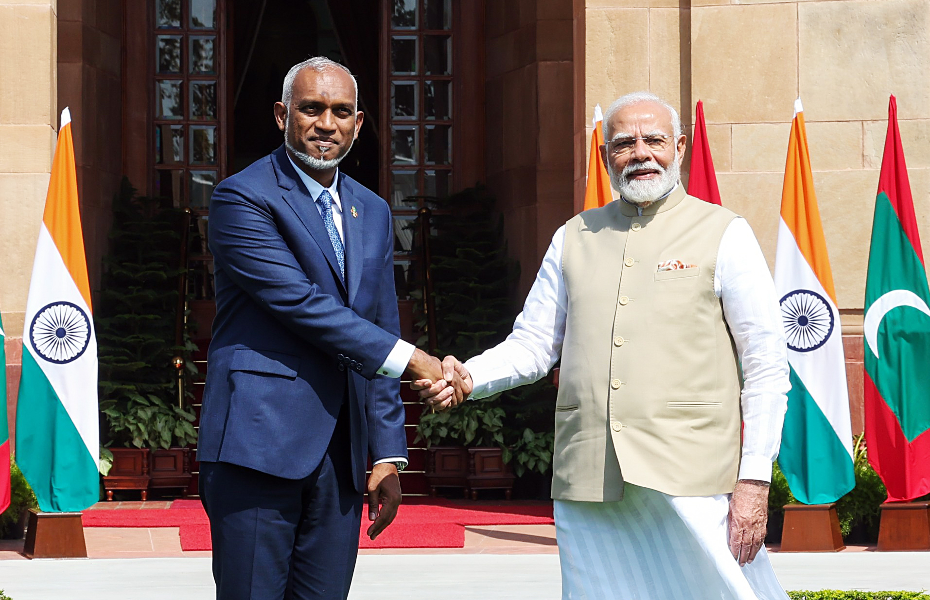 Maldives President Mohammed Muizzu and PM Modi meeting