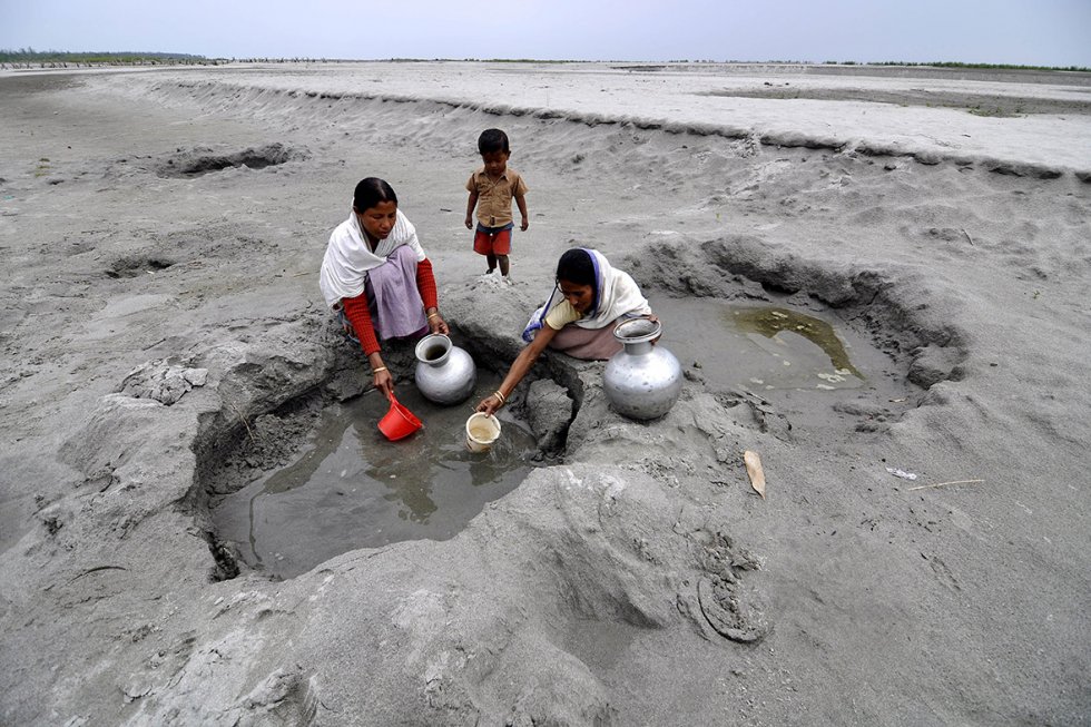 ABHIJIT BANERJEE WARNS WATER CRISIS  WATER CRISIS IN INDIA  REASONS OF WATER CRISIS  WATER CRISES MAY BIGGEST ISSUE