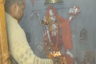 संभल शिव मंदिर में पूजा-अर्चना