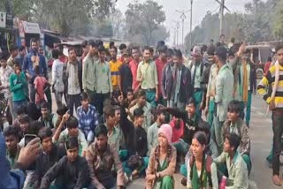 students-created-ruckus-not-getting-permission-fill-form-in-bokaro