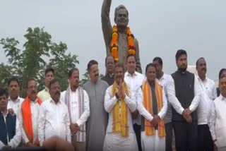 VAJPAYEE STATUE UNVEIL