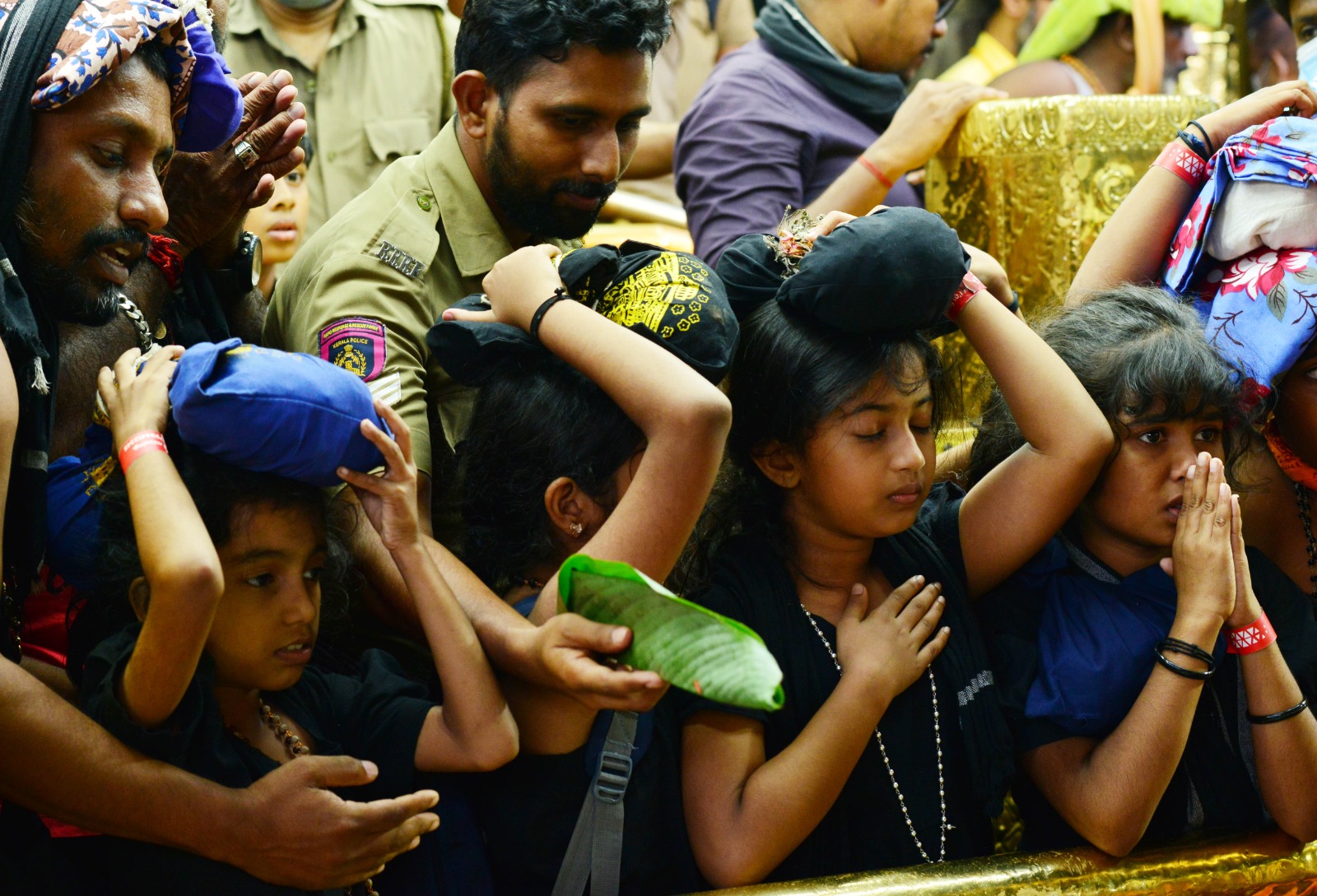 Sabarimala  Sabarimala Pilgrimage  ശബരിമല തിരക്ക്  ശബരിമല തീര്‍ഥാടനം