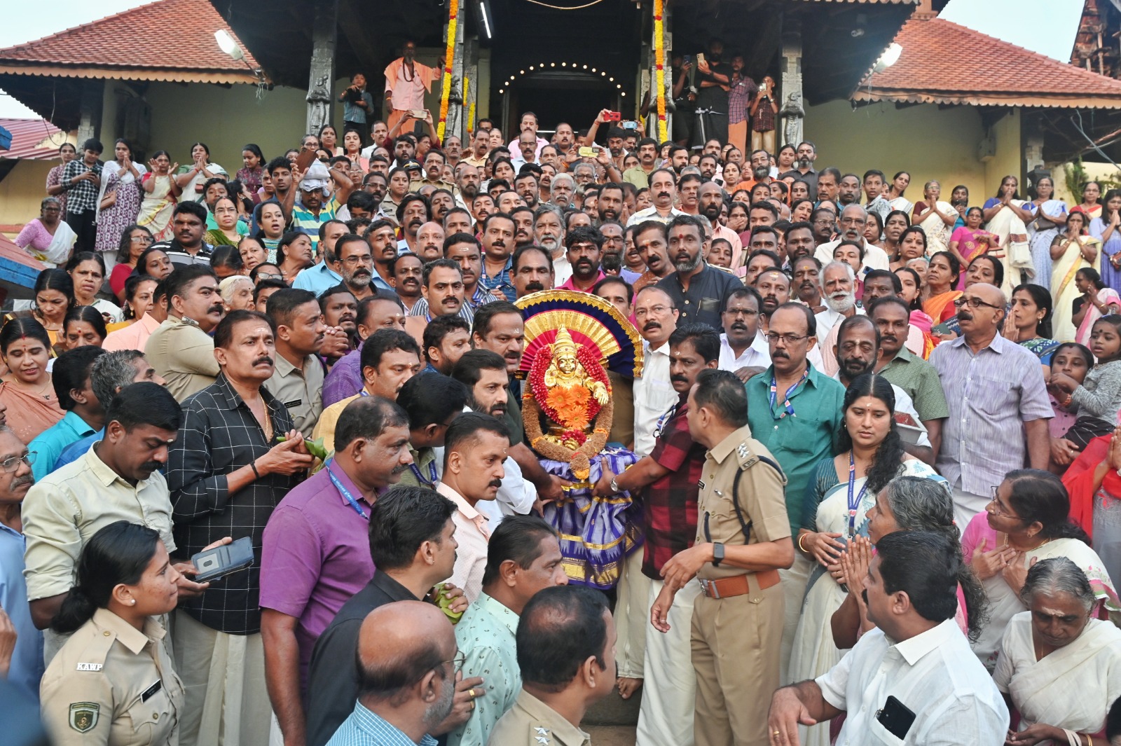 TRAVANCORE DEVASWOM BOARD  SABARIMALA  CYBER POLICE  ശബരിമല നട വ്യാജ പ്രചരണം