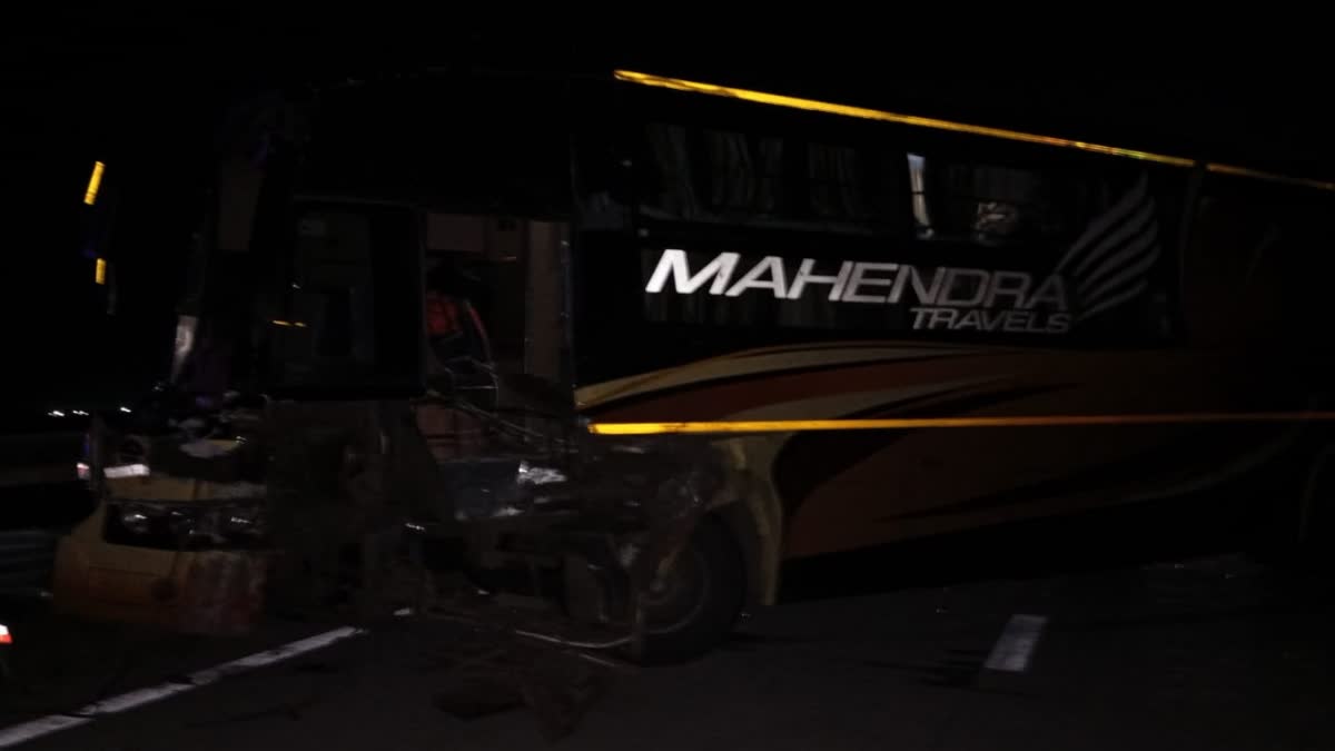 samruddhi highway travels accident due to the driver falling asleep three died