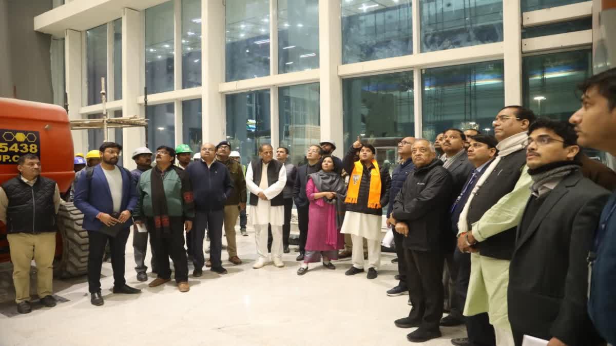 scindia inspected new gwalior airport