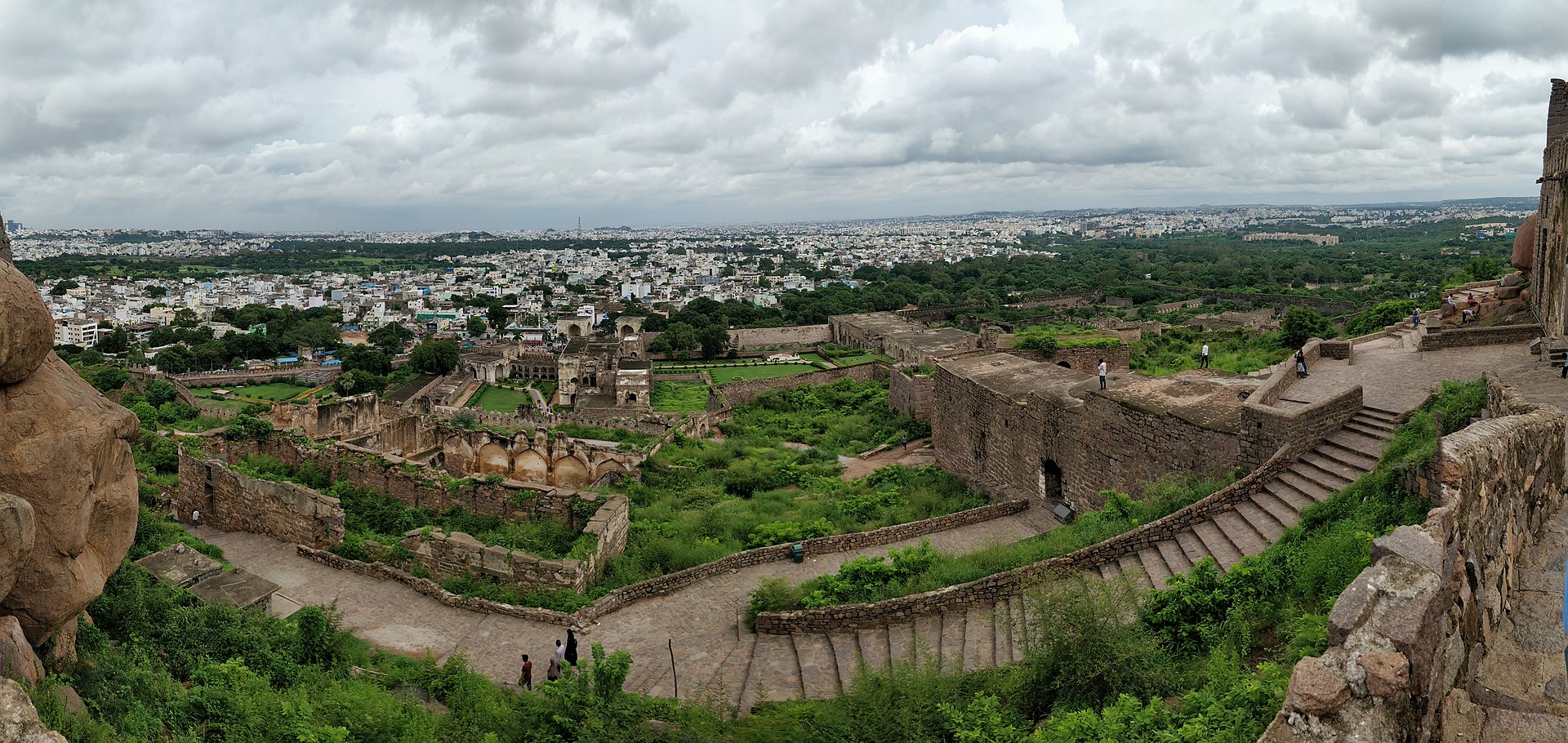 Golconda Fort  ഗോല്‍കൊണ്ട കോട്ട  light and Sound show  ഇന്ത്യയിലെ മനോഹരമായ കോട്ട  built by Kakatiya ruler  ഹൈദരാബാദിലെ ഗോല്‍കൊണ്ട കോട്ട