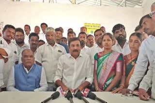 MLA Prabhakar reddy Fires on Raghunandan Rao