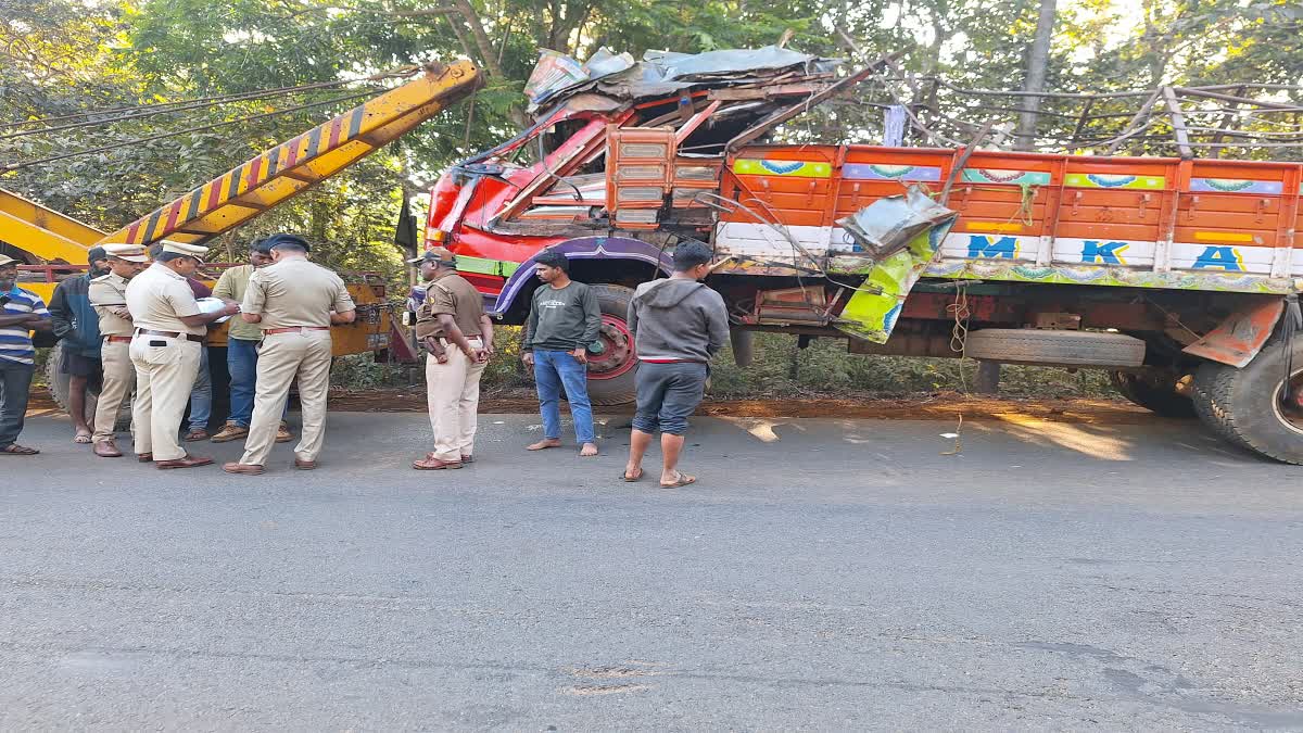 NO PASSENGERS ALLOWED IN GOODS VEHICLES