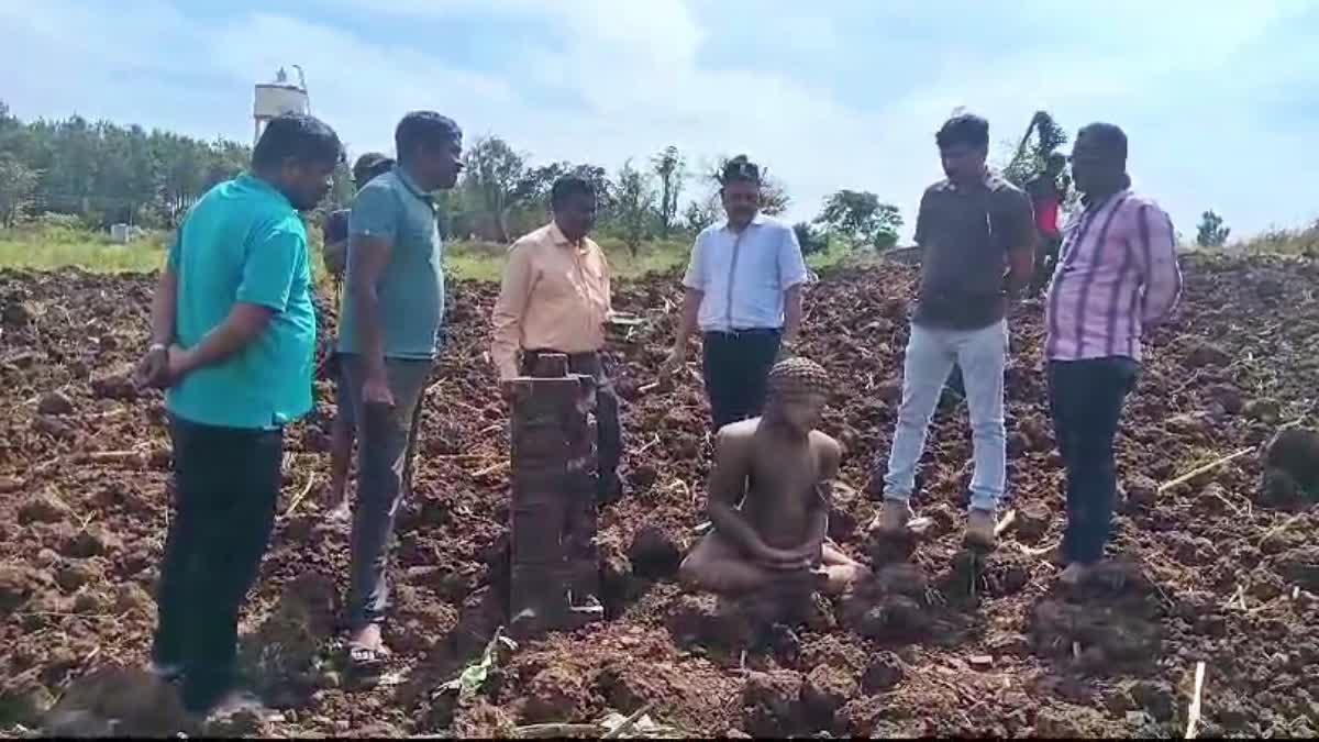 JAIN STONE PILLAR AND STONE IDOL OF TIRTHANKARA FOUND