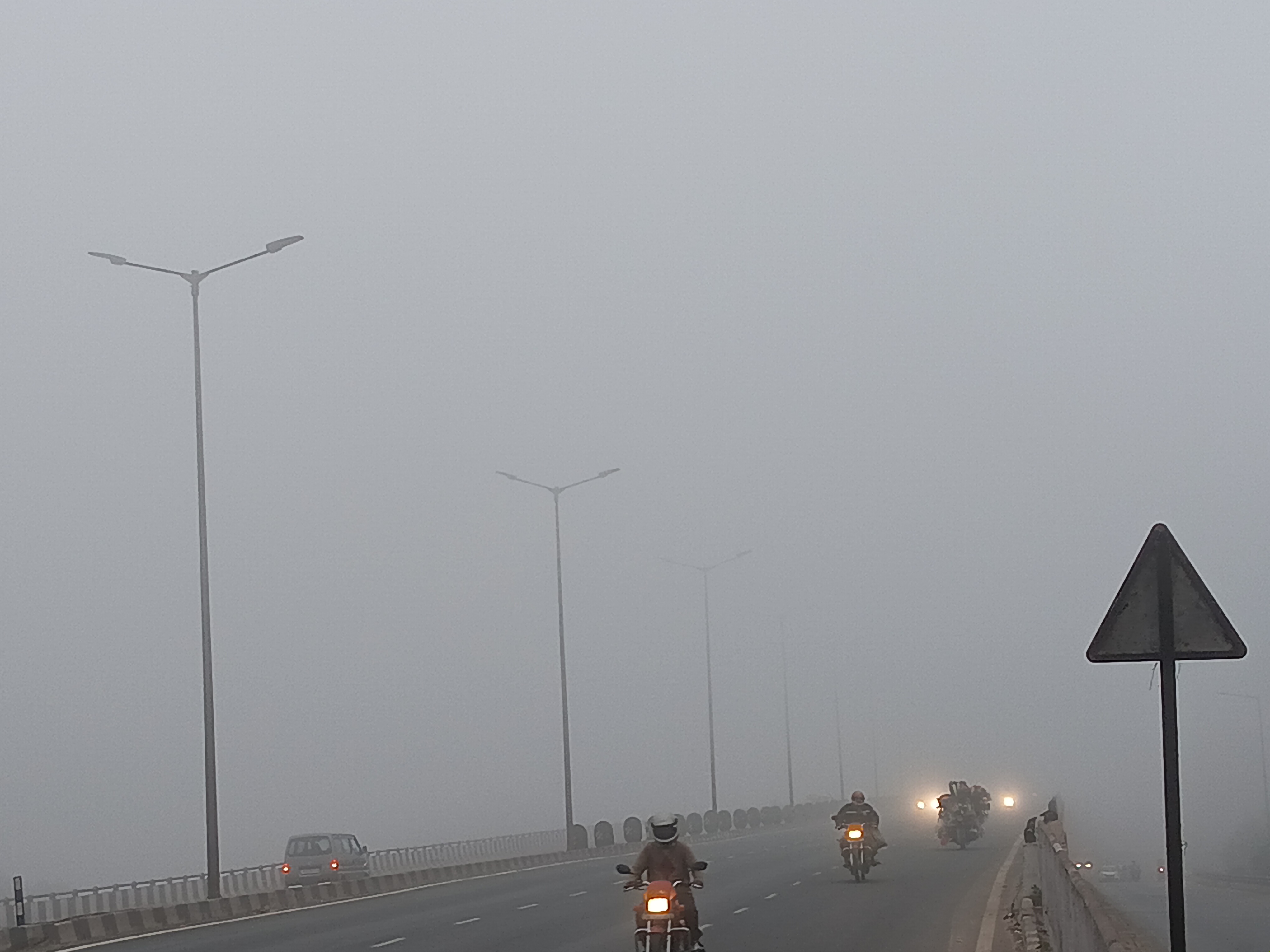 Dense Fog witnessed Bhubaneswar