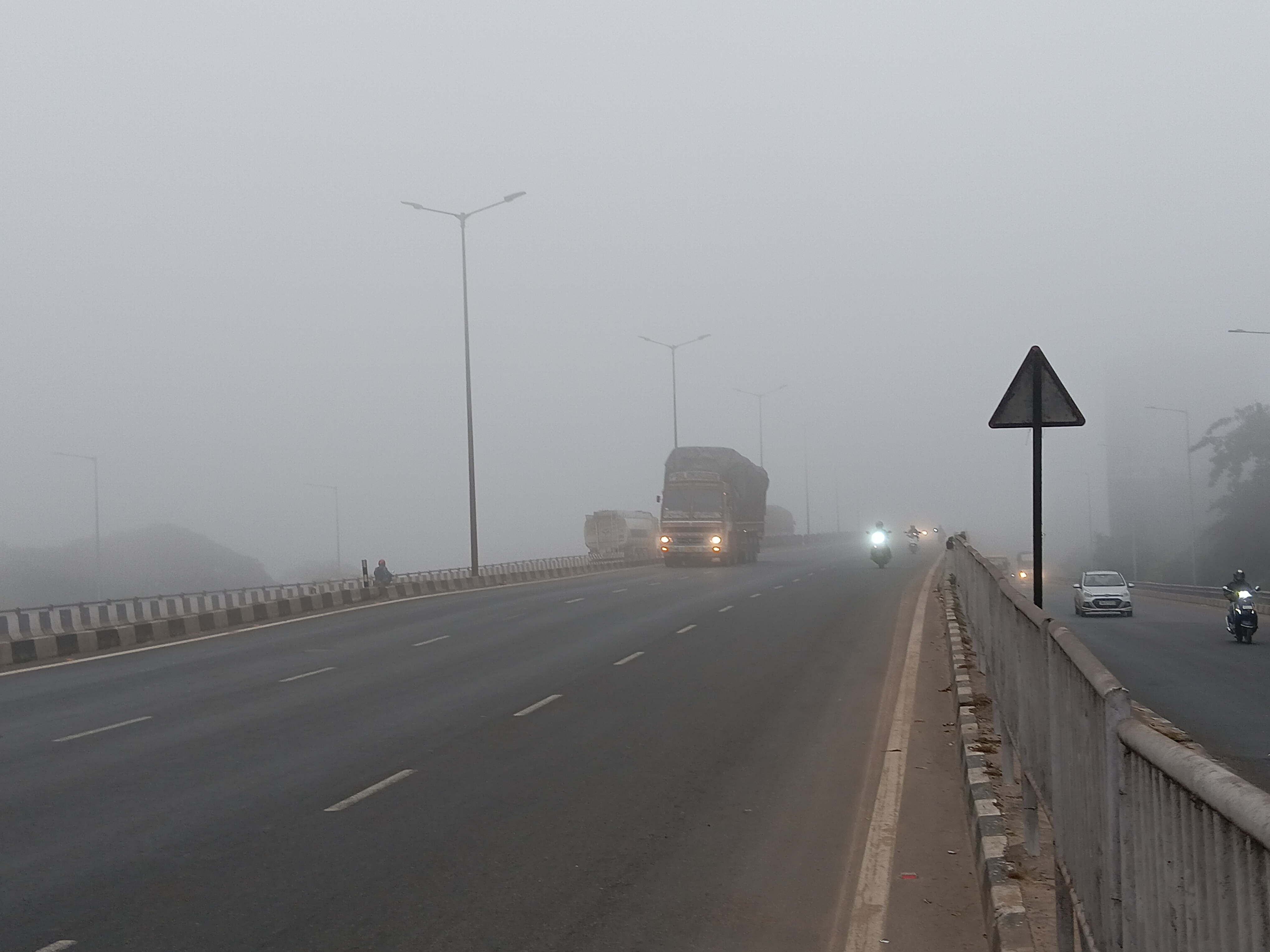 Dense Fog witnessed Bhubaneswar