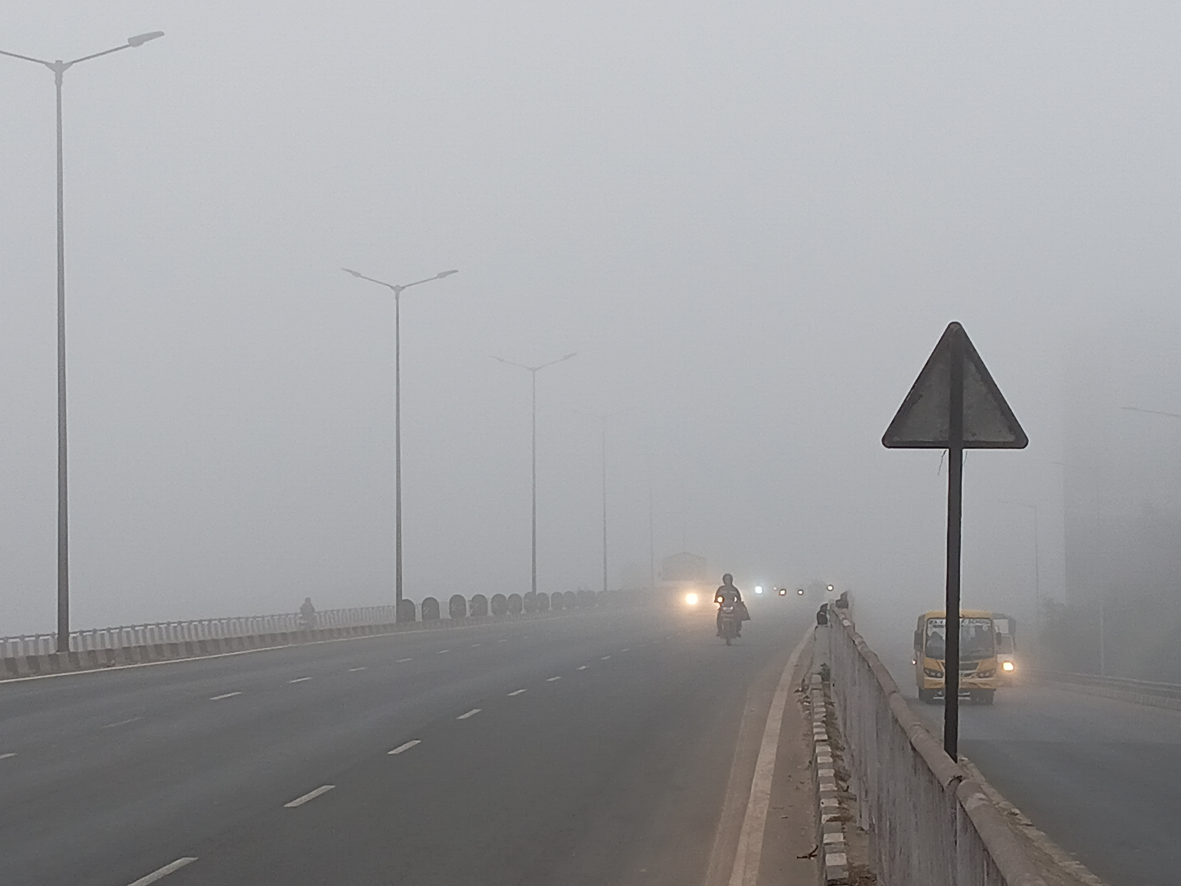 Dense Fog witnessed Bhubaneswar