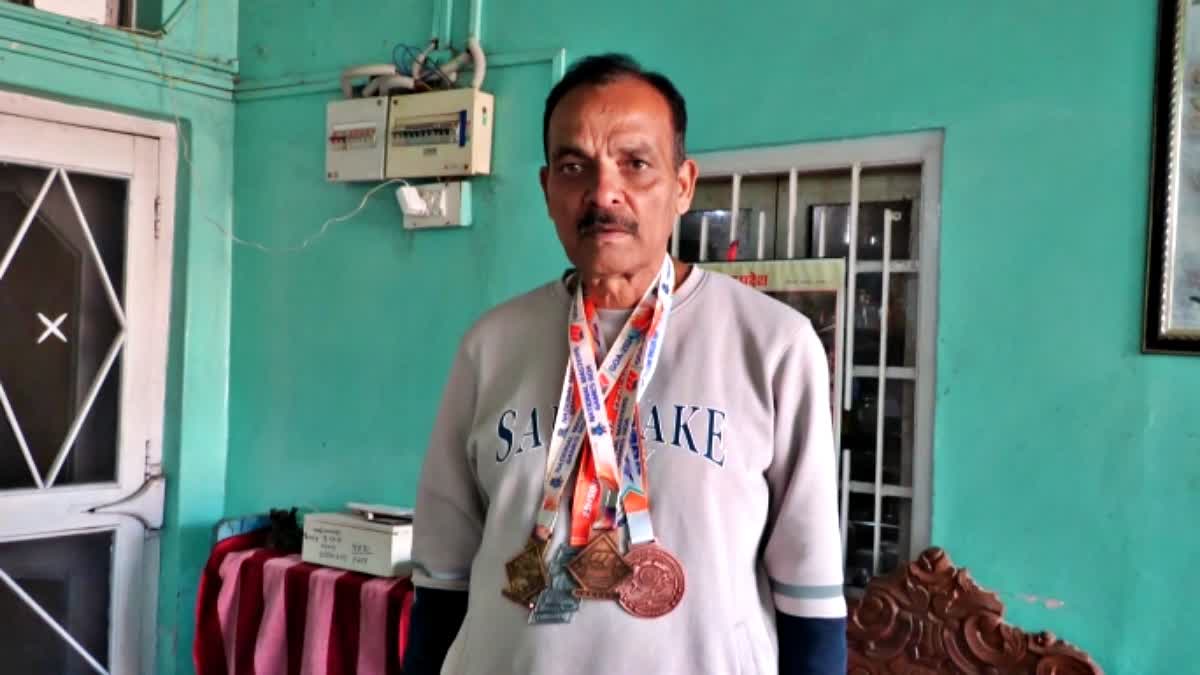 Runner Surendra Singh won Gold Medal in Goa