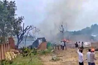 Explosion  Uttar Pradesh  Explosion at Firecracker Factory  പടക്ക ശാലയില്‍ പൊട്ടിത്തെറി