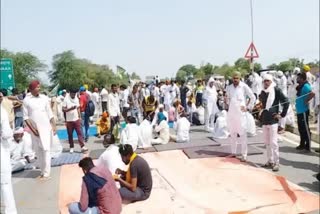 farmers-protest-update-internet-service-restored-in-all-7-districts-of-haryana-farmers-candle-march