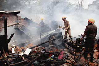 Fire at shanties in Kolkata
