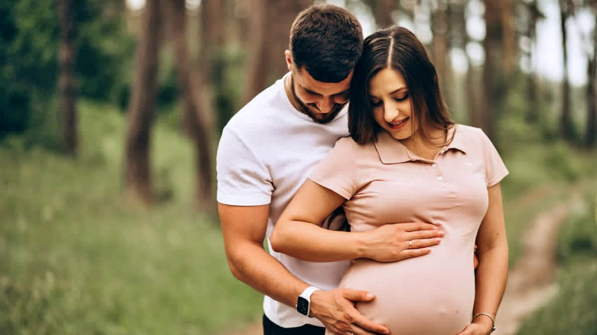 Couple pregnant woman