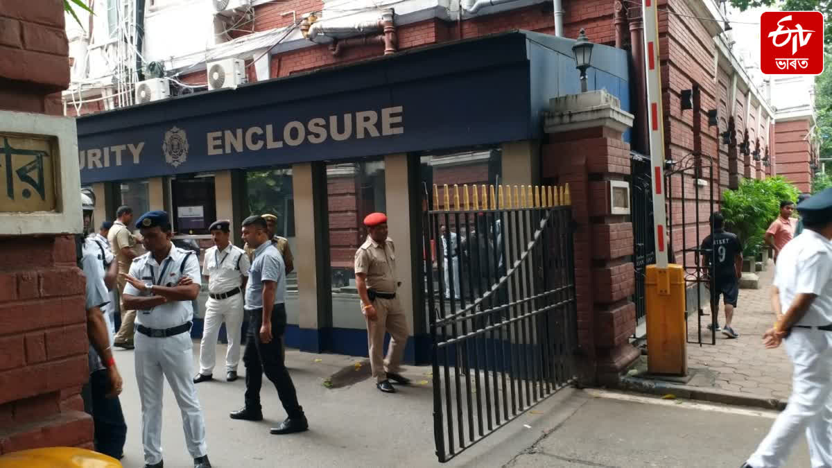 DEAD BODY FOUND IN KOLKATA