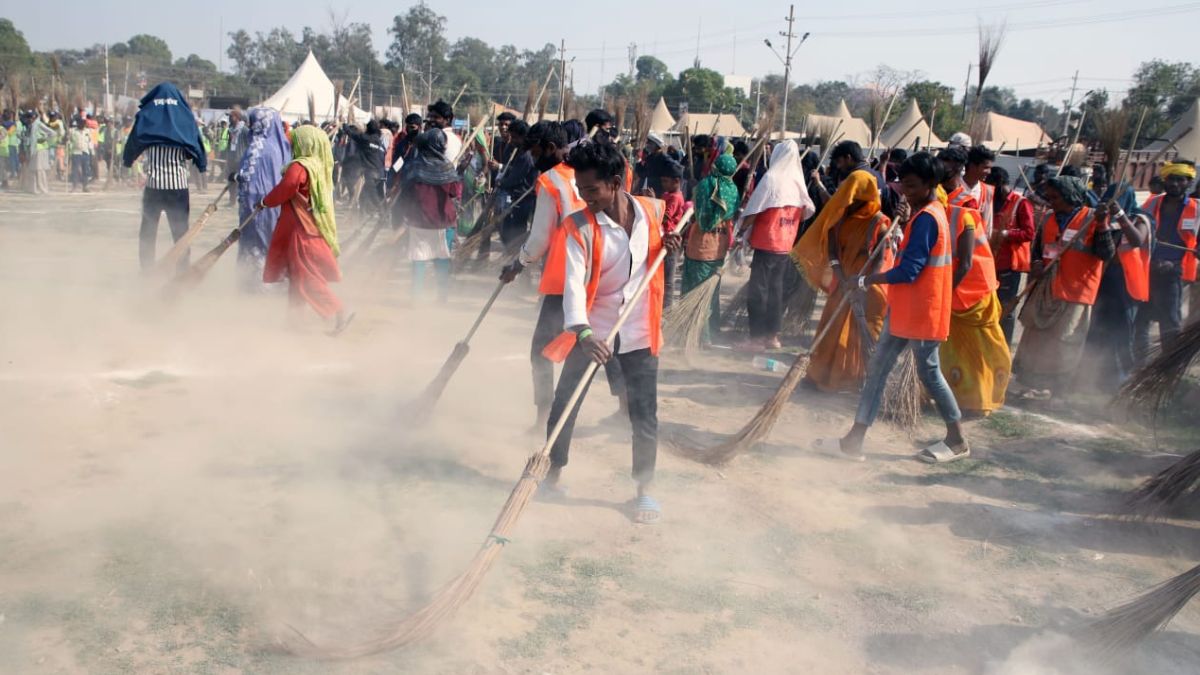 सफाई कर्मियों ने बनाया नया विश्व रिकॉर्ड.