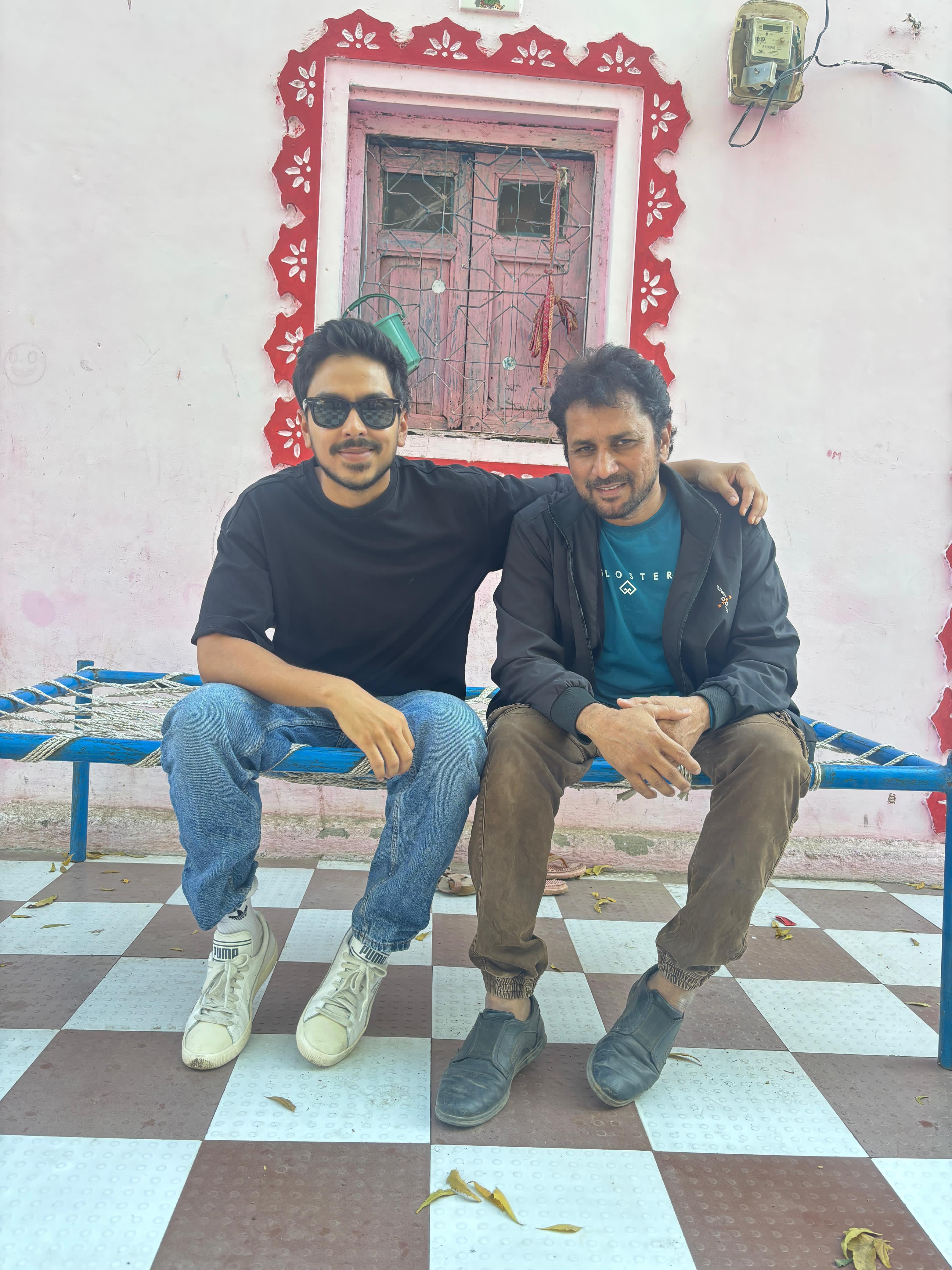 Superboys of Malegaon, by director and producer Reema Kagti, follows the true and inspiring story of Nasir Shaikh, a photographer and wedding videographer and his friends and their no-budget spoofs of Bollywood and Hollywood classics such as Sholay and Superman.