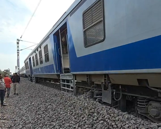 Passenger train going from Ambala to Delhi derailed in Karnal