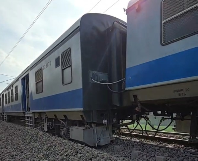 Passenger train going from Ambala to Delhi derailed in Karnal