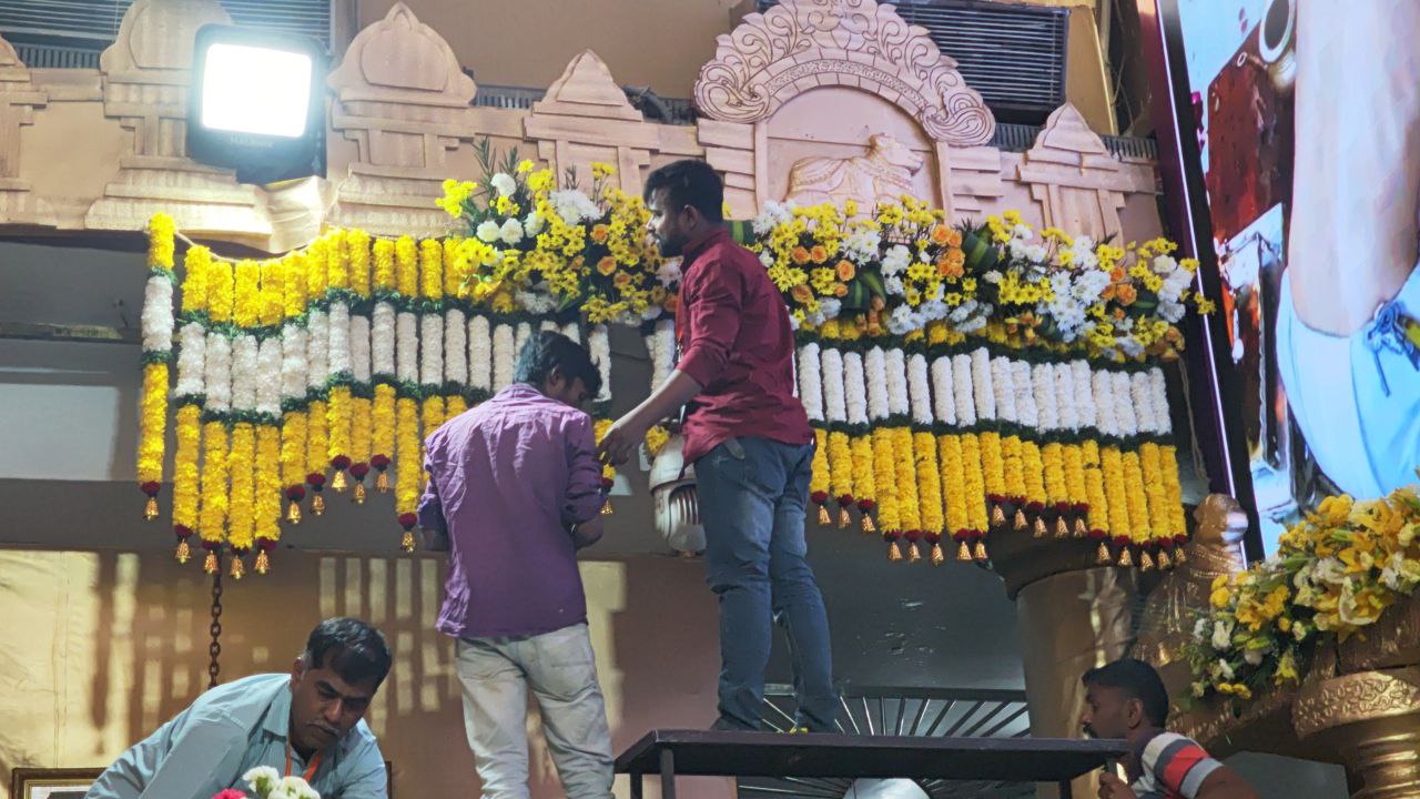 Mahakaleshwar flower Decoration