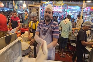 Those who make bread in the oven also fast throughout the holy Ramadan