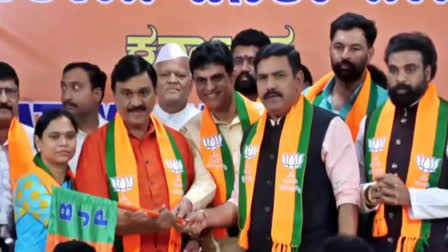 Former Karnataka minister Janardhan Reddy joined BJP along with many of his supporters including his wife