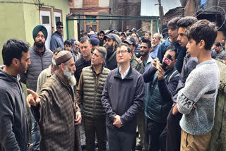 بارہمولہ میں آگ لگنے کا واقعہ، ڈی آئی جی نے نقصانات کا جائزہ لیا
