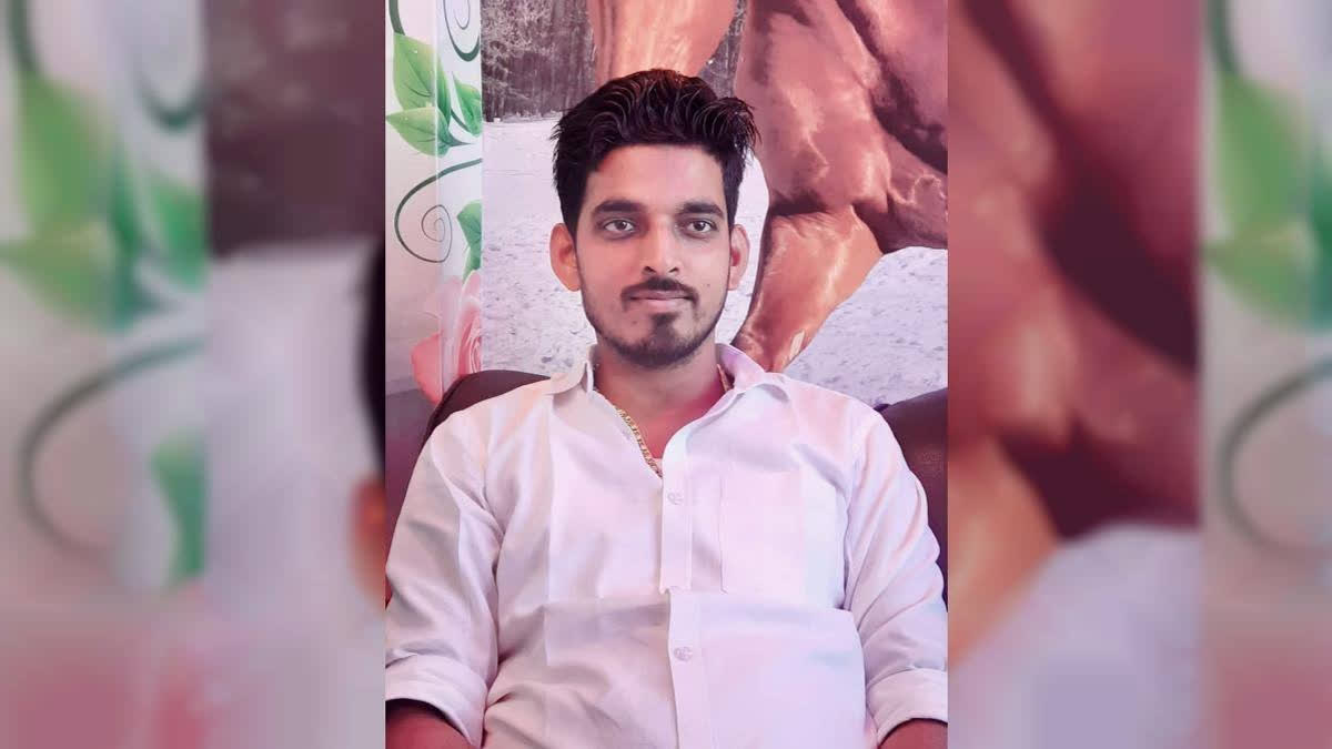 Saurabh Kumar was shot dead in Patna when he was returning from a wedding celebration along with his friends. Another Munmun Kumar was injured in this firing and is admitted in critical condition.