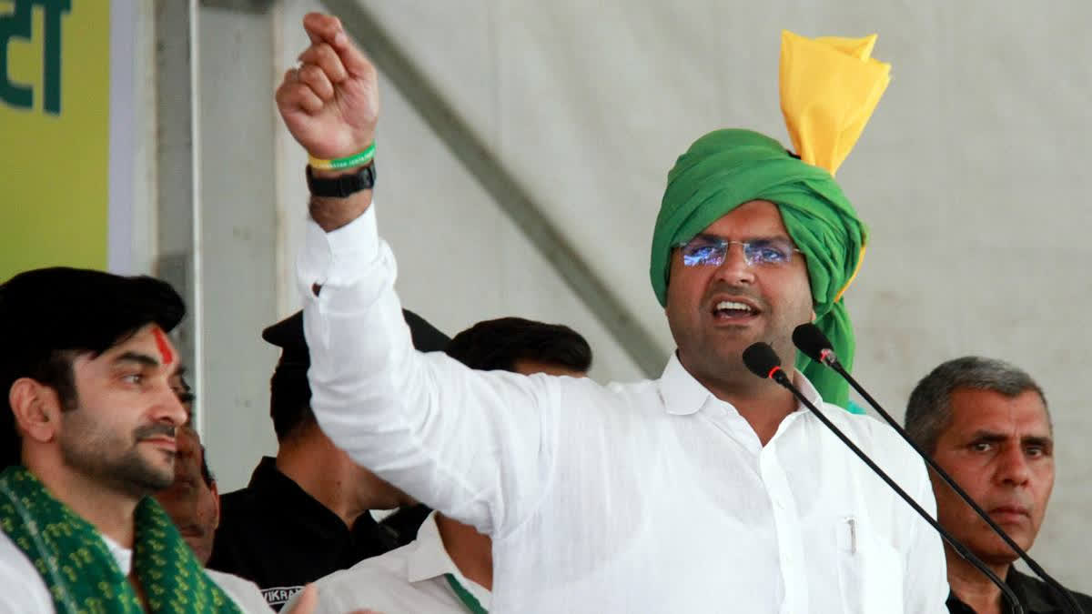 Haryana: Dushyant Chautala Casts Vote in Hisar, Asks People To "Vote for Change"