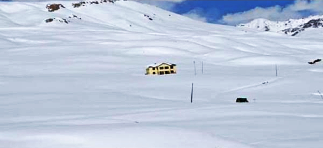 Unique polling booth of Himachal