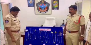 police_arrest_thief_recovered_huge_gold