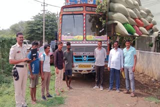 Ration rice seized  Haveri  Food Department  Bankapur Police