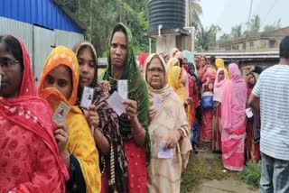 سکیورٹی کے سخت انتظامات کے درمیان نندی گرام میں ووٹنگ جاری