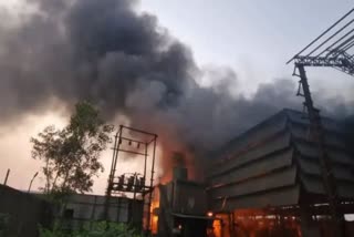 massive fire broke out in a steel factory in industrial area of aligarh