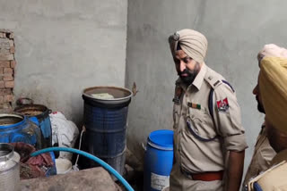District Sri Muktsar Sahib arrested smugglers with huge quantity of illegal liquor