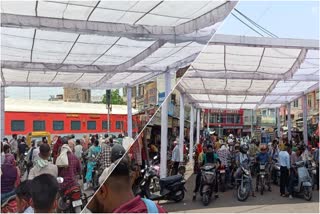 Tent Put up at Railway Gate