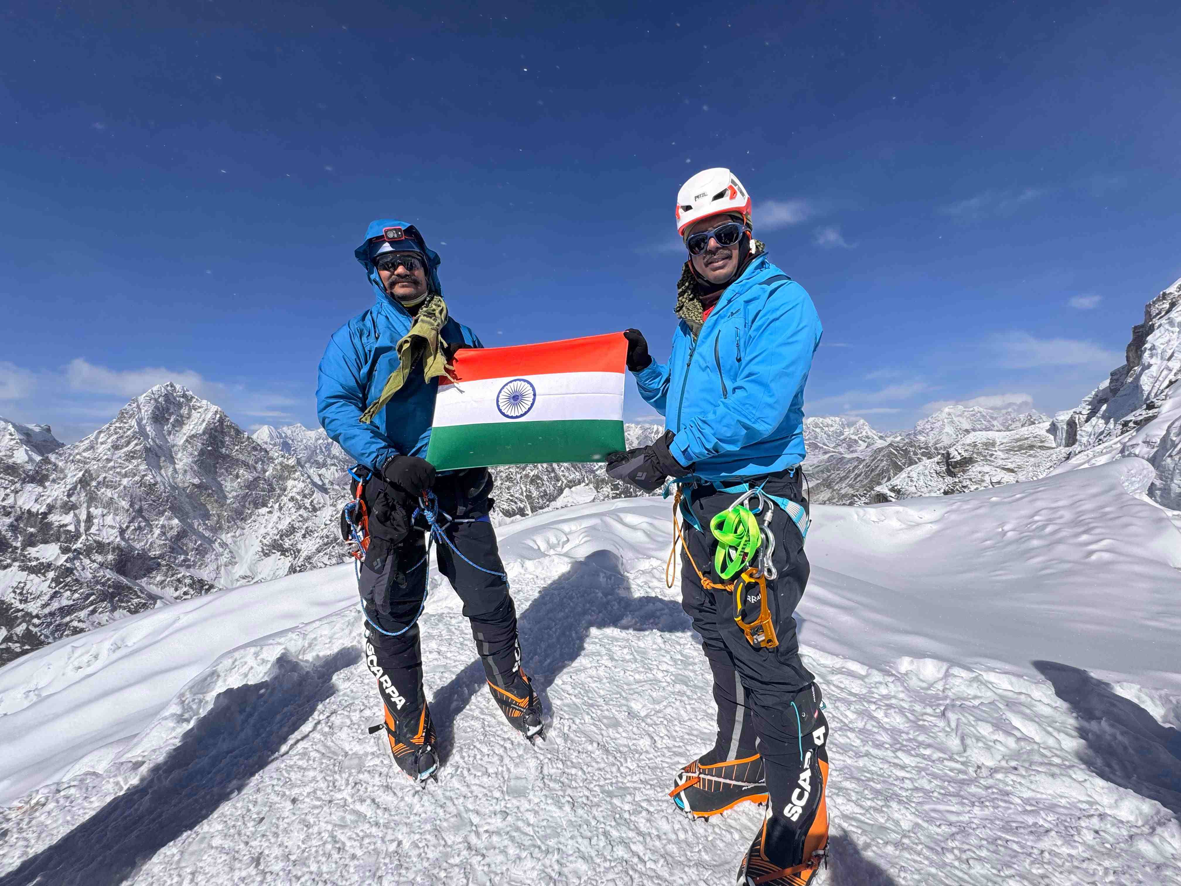 Joint national mountaineering team