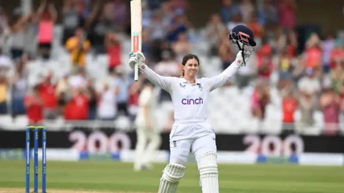 tasmin beaumont  english women cricketer to score double century  england vs australia  England Womens Cricket Team  Australia  Ellyse Perr  ടാമി ബ്യൂമോണ്ട്  ഇംഗ്ലണ്ട് വനിത ക്രിക്കറ്റ്  ഇംഗ്ലണ്ട് ഓസ്‌ട്രേലിയ വനിത ക്രിക്കറ്റ്  എല്ലിസ് പെറി