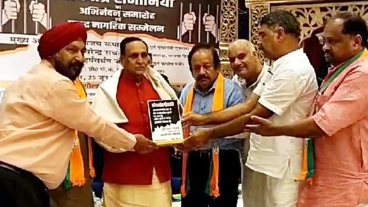 BJP honored people with Prabuddha Samman in Delhi